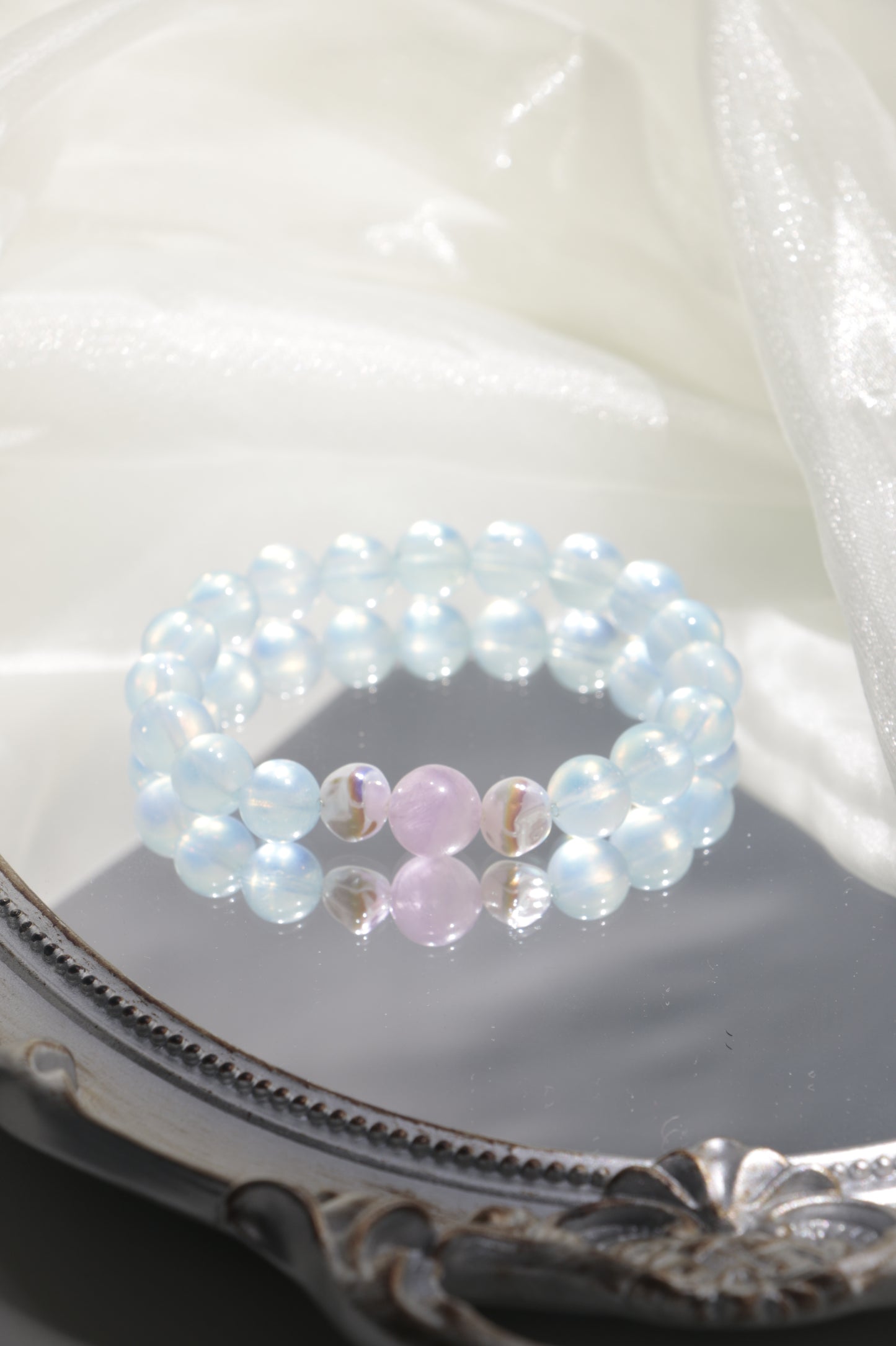Aquamarine and Lithium Quartz Bracelet for Enhanced Wisdom and Perception
Crystal Intelligence Jewelry to Improve Decision-Making and Awareness