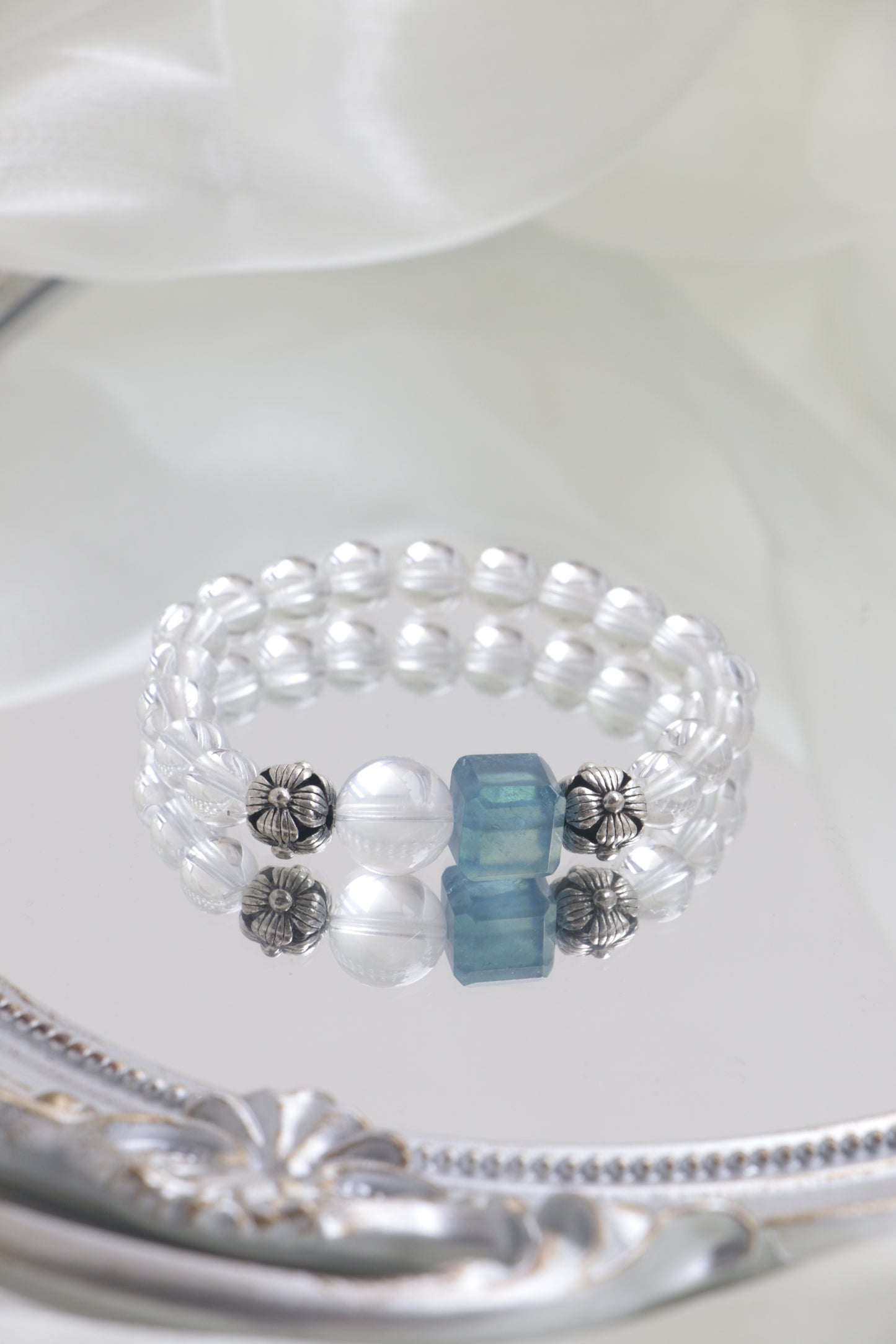 White Crystal Aquamarine Bracelet - Energy Booster & Wisdom Jewelry - Adjustable Aura Cleansing Bracelet with 925 Silver
