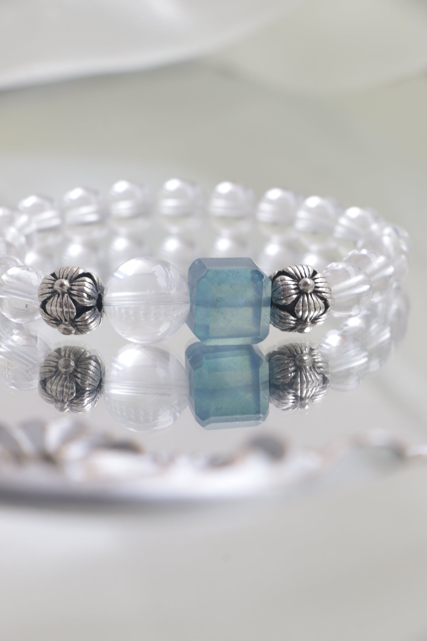 White Crystal Aquamarine Bracelet - Energy Booster & Wisdom Jewelry - Adjustable Aura Cleansing Bracelet with 925 Silver