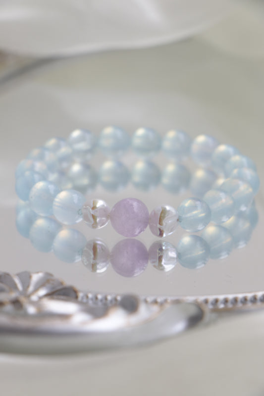 Aquamarine and Lithium Quartz Bracelet for Enhanced Wisdom and Perception
Crystal Intelligence Jewelry to Improve Decision-Making and Awareness