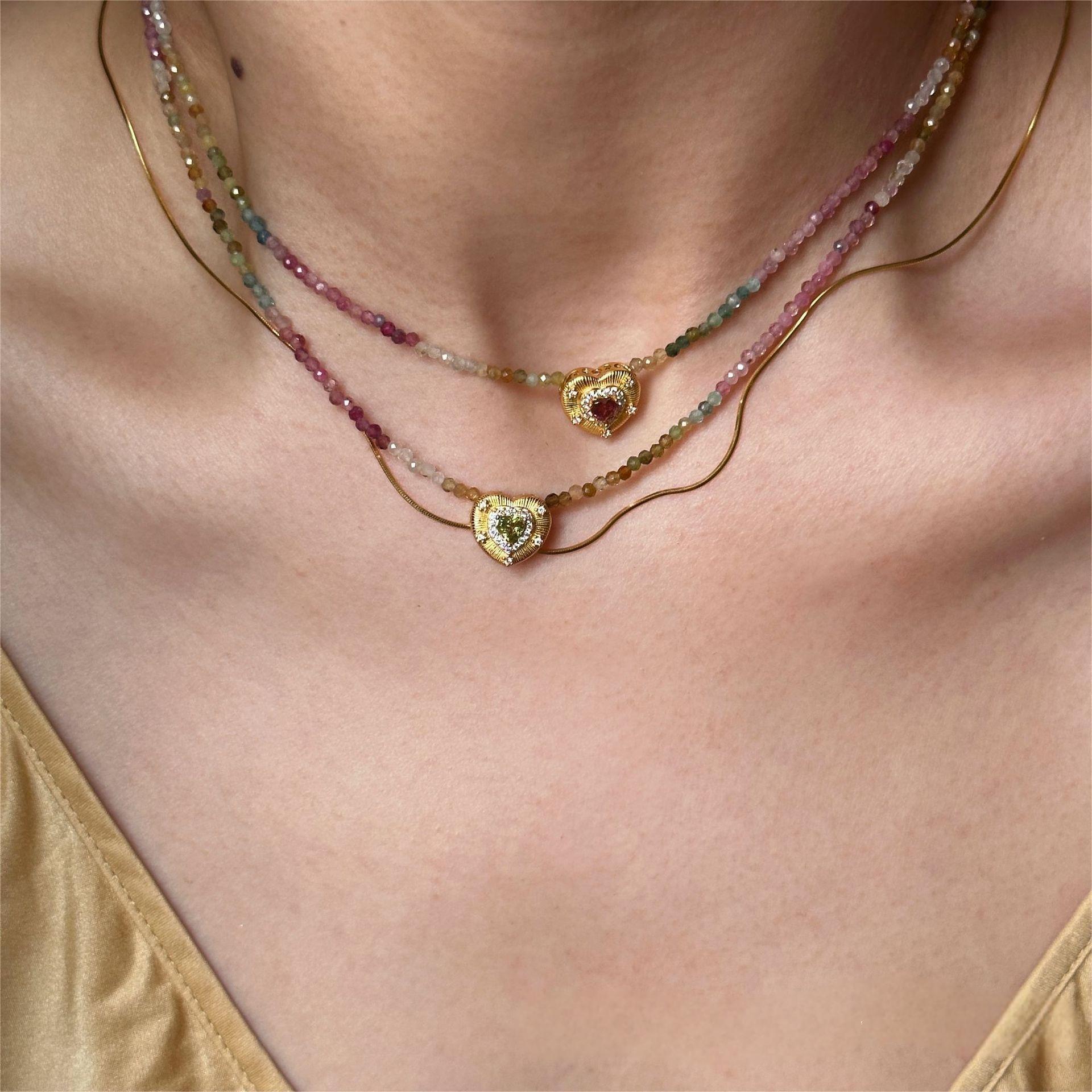 ファイル名: rainbow-tourmaline-vintage-necklace-fengshui.jpg
Altテキスト: アールデコ調レインボートルマリンネックレス 風水離宮で恋愛運アップ