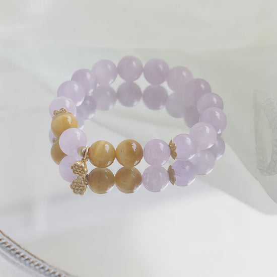 Primary: “Feminine Authority Bracelet,” “Tiger’s Eye Leadership Jewelry,” “Purple Spinel Power Bracelet”
Secondary: “Women’s Empowerment Jewelry,” “Executive Confidence Bracelet,” “Feng Shui Career Success Bracelet”
Long-Tail: “Best jewelry for female leaders,” “How to boost authority with crystals”
