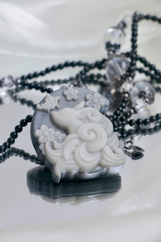 🌕Taiji Jade Moon Fox Necklace – Love, Intuition & Balance Crystal Pendant